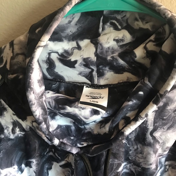 Speedo Pullover - Picture 4 of 5